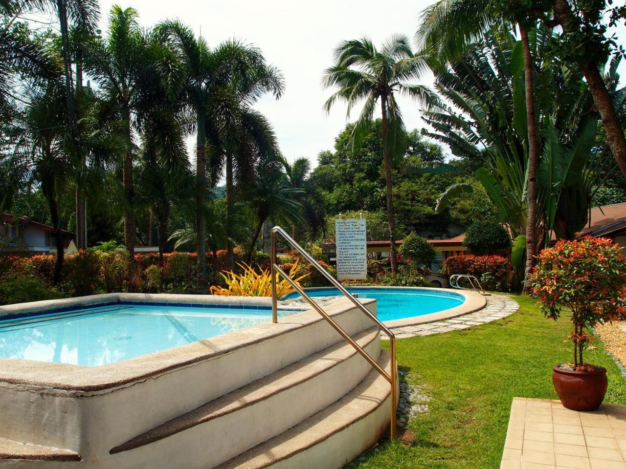 Vacation Villas At Subic Homes Olongapo Exterior photo